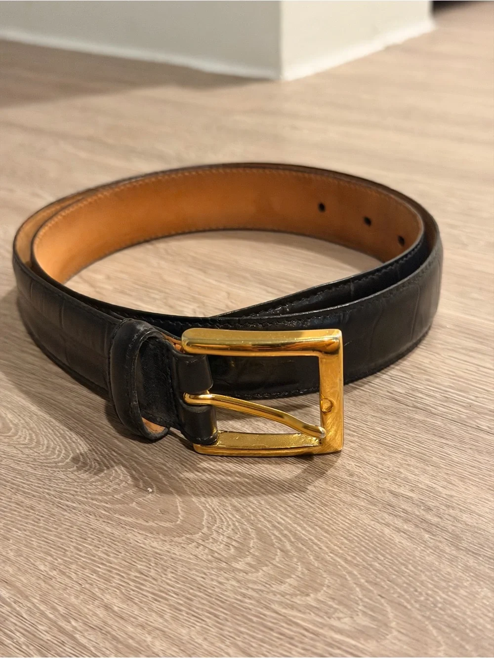 Vintage Jos A Bank Men 32 Black Embossed Leather Brass Buckle Belt